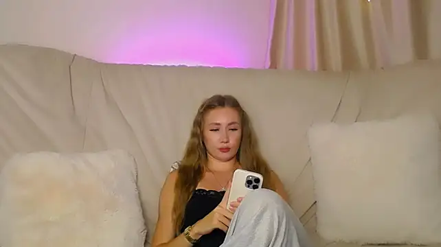 EllyColins webcam