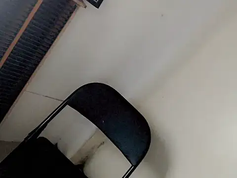 ItsmeNikitaDragon live cam on StripChat