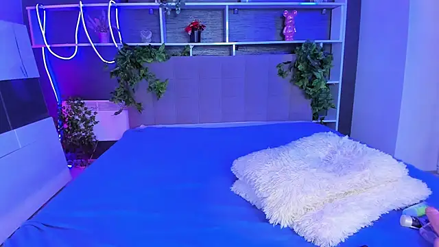 StephieRousee live cam on StripChat