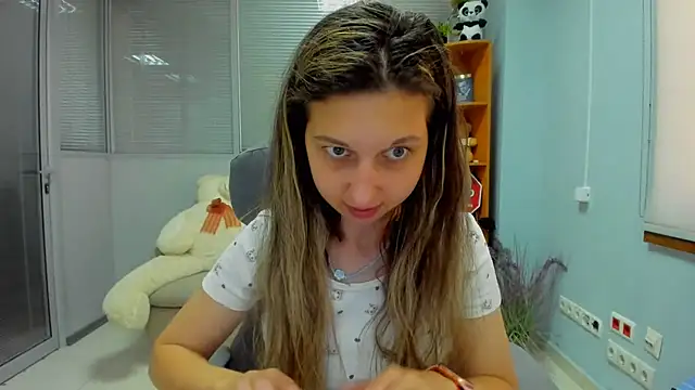 Ellina_Star live cam on StripChat