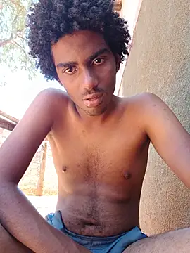 Itz_Mozez live cam on StripChat