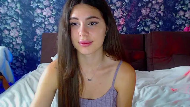ViollinaLove live cam on StripChat