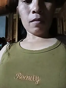 Twiwo99 live cam on StripChat