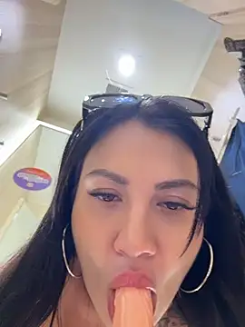Wet__Bunny webcam