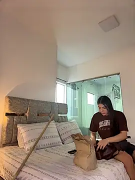 saracaball_ webcam