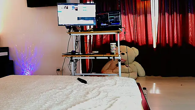 LadyAriaHunt webcam
