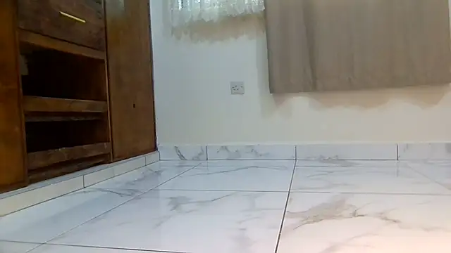 itsMaya- webcam