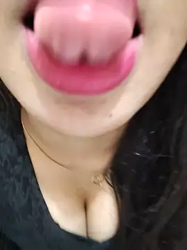 Hotty_Anvi_1