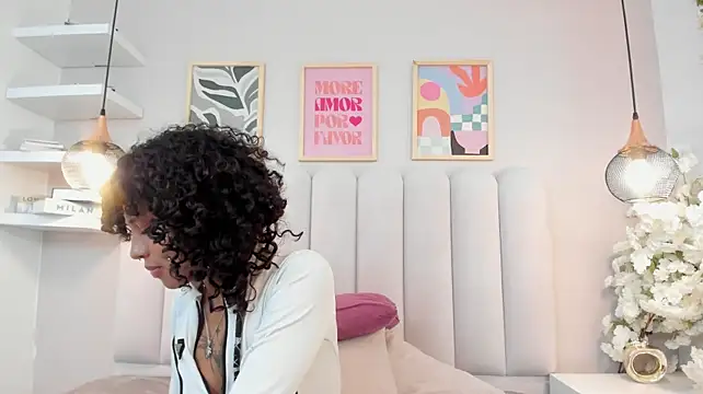 luna_keller webcam