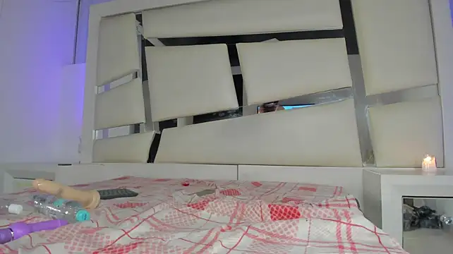 veronica_mills webcam