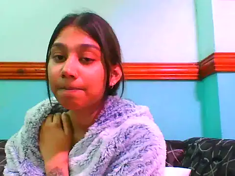 prettysmileaaliyah webcam