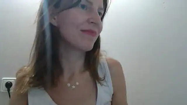 AnnaTight live cam on StripChat