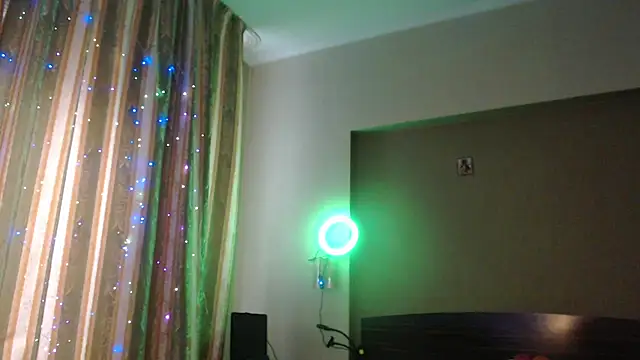 amorelara webcam