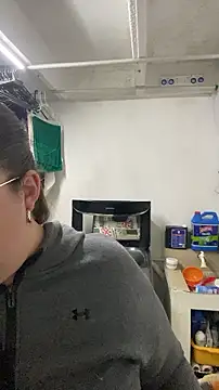 Chloee_Peach webcam
