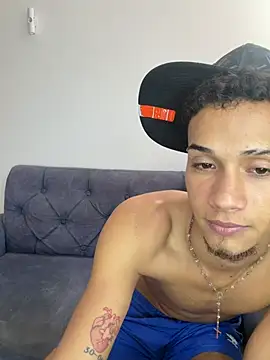 friends_lust_latin webcam