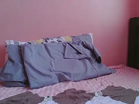 UrHotBabexxx webcam