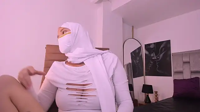 zuri_zayn webcam