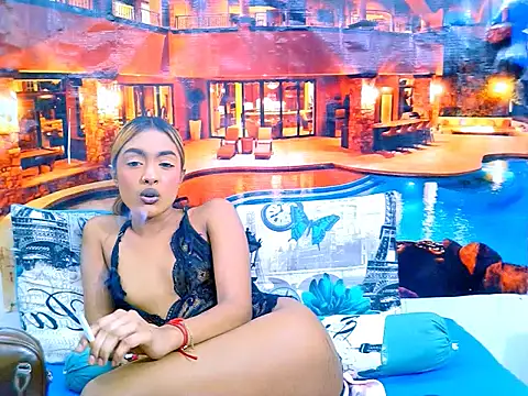 IndianPretty14u2Luv live cam on StripChat