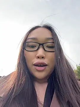 trytomakememoam webcam