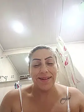 maynor_1998 live cam on StripChat