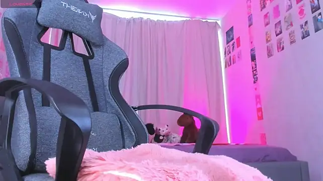 Eva_Harper