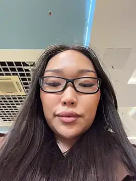 trytomakememoam webcam