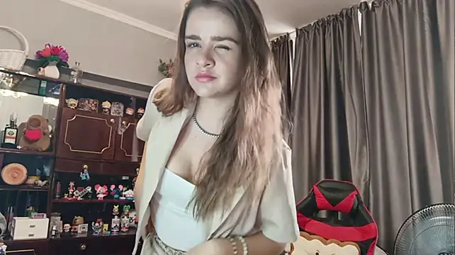 QueenBeatrice webcam