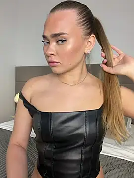 MonicaWestt