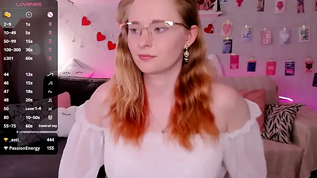 Aemilia_ live cam on StripChat