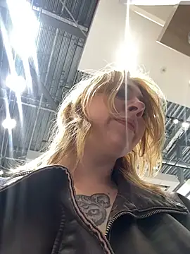 sunny___bunny (F young) - MOAN AMONG PPL IN MALL