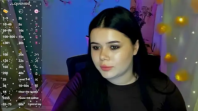 Mona_Esty webcam