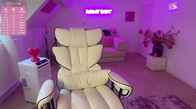 RomyIndyXXX webcam