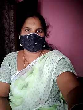 Tamil_Anudhiya webcam