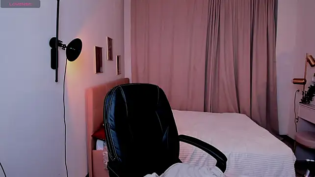 Ruby_Wright live cam on StripChat