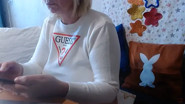 QueenLana webcam