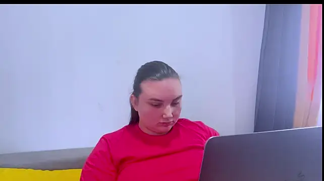 Dreamyblushfairy webcam