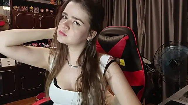 QueenBeatrice live cam on StripChat
