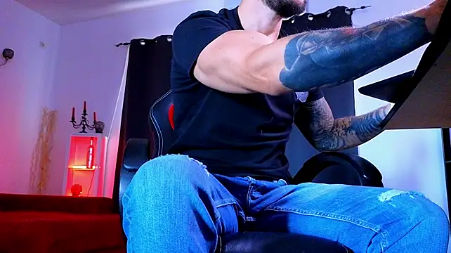 MightyAaron66 webcam