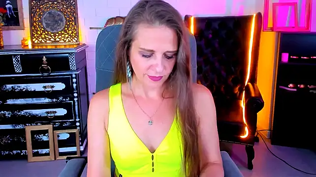 EmiliaBedy live cam on StripChat