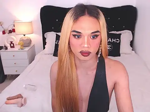 YzaHellsex webcam