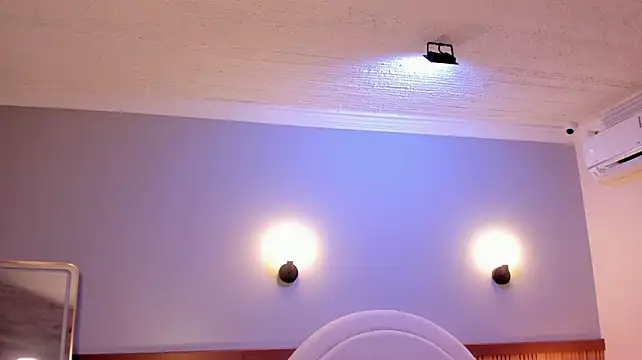 zoepinkett webcam