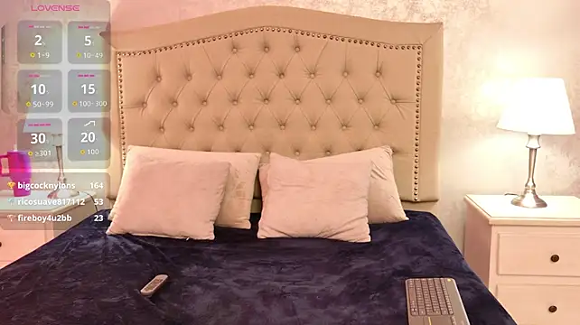 Zara_Monroe_