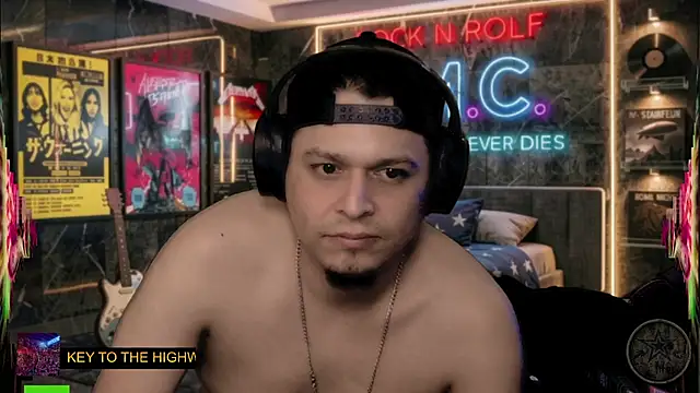 chino_roz webcam