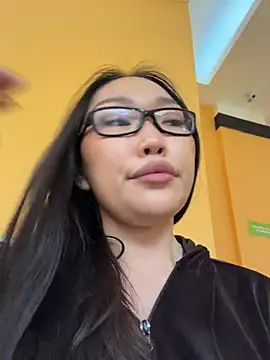 trytomakememoam webcam