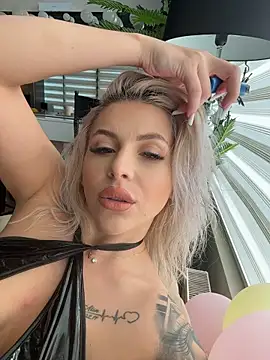 IveySin webcam