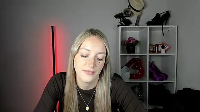 EvelynBlond