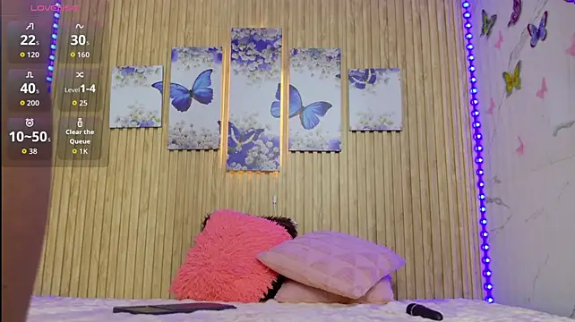 Moonceleste live cam on StripChat