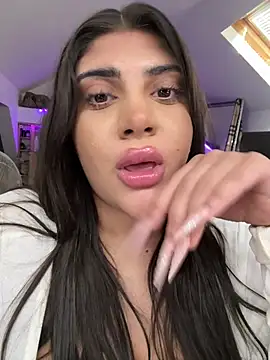 MinaKhalina webcam