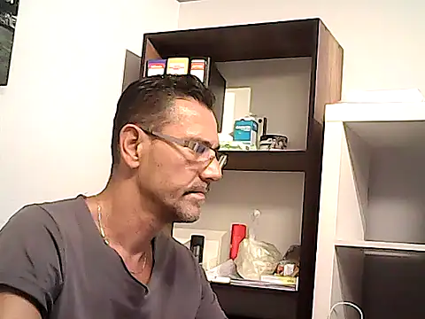 mastercharisma35 live cam on StripChat