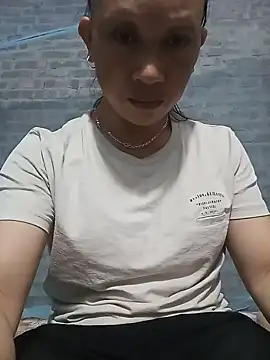 Linda-04 webcam